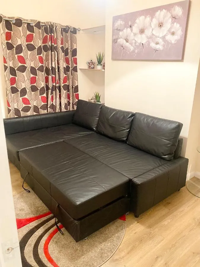 Canning Town Warms Cozy One Bedroom Apartment London