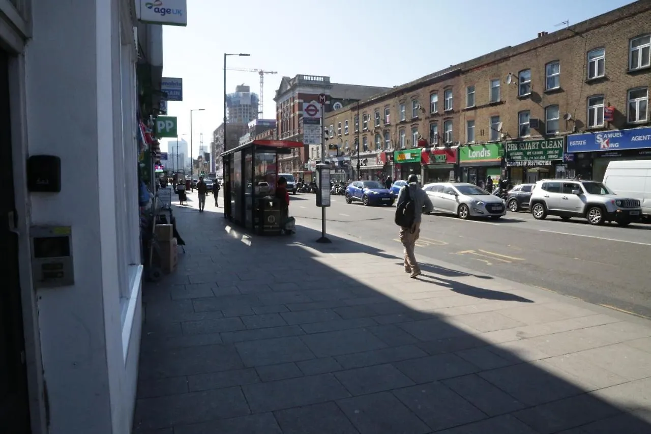 Canning Town Warms Cozy One Bedroom Apartment Londýn